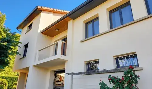 Enduit ou peinture de façade : comment choisir ?